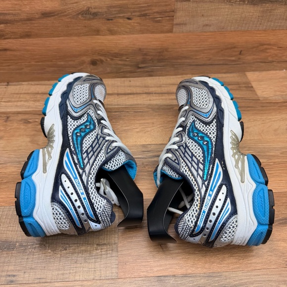 Saucony Mesh women size 6.5 Sneakers in White and Blue - Picture 5 of 8
